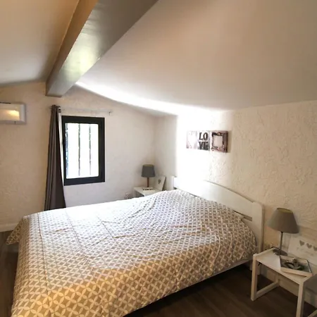 Dolce Pour 8 Personnes Avec Piscine Privee A Villa *