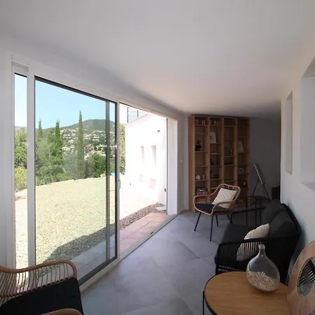 Dolce Pour 8 Personnes Avec Piscine Privee A